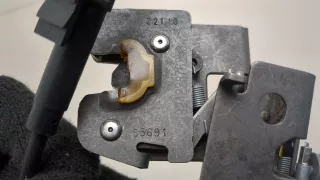 84246357,84246358 Замок спинки сиденья Chevrolet Malibu 9 Арт 20502031, вид 3