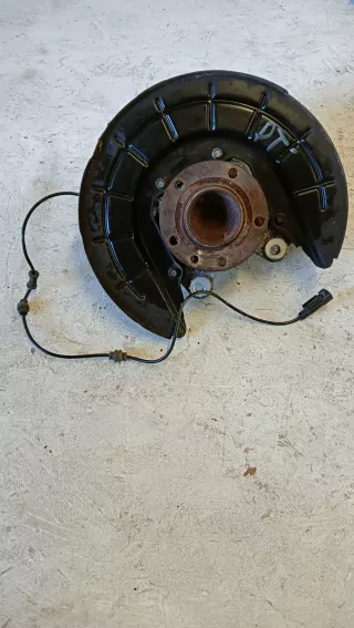  Кулак задний правый Chrysler 200 Арт AL16993127982, вид 1