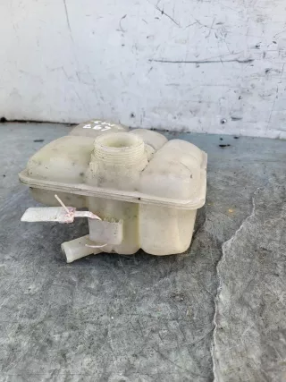  Бачок расширительный Mazda 3 BK Арт GRT41745, вид 4