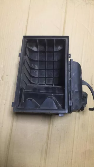4A0129607J Корпус воздушного фильтра Audi A4 B5 Арт 9435_2, вид 4