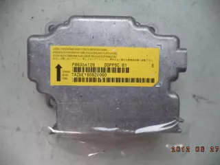 8635A128 Блок управления подушек безопасности Mitsubishi Outlander 2 Арт 00075759, вид 1