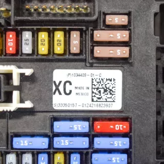1034409-01-C , art347027 Блок реле Tesla model X Арт 347027