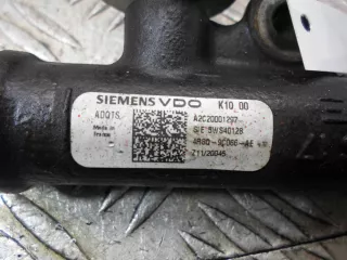 4R8Q9C066AE Топливная рампа Jaguar S-Type Арт 00121357, вид 3