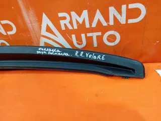 LR093596, j8a217775ac Накладка бампера верхняя Land Rover Range Rover Velar Арт 133403PM, вид 2