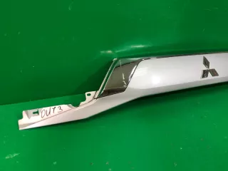 5817A265HE Накладка двери багажника Mitsubishi Outlander 3 restailing 2 Арт ARM87016, вид 2