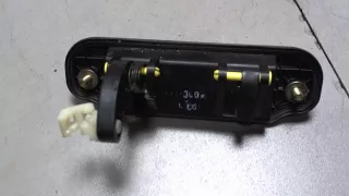 LC6262410B Ручка крышки багажника синяя Mazda Premacy 1 Арт 6702926, вид 2