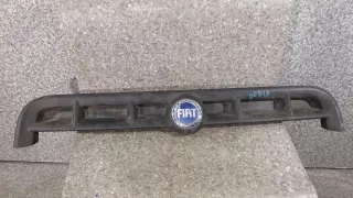 735268388 Решетка радиатора Fiat Doblo 1 Арт 00911005004, вид 1
