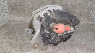 Генератор Nissan Note E11 2010г.  - Фото 2