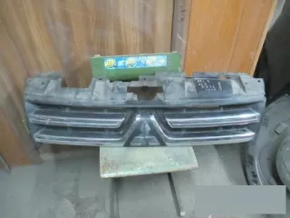 7450A369, 7450A514XA, 7450A514 Решетка радиатора Mitsubishi Monter 4 Арт bB736, вид 1