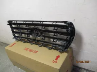 5310160480 Решетка радиатора Toyota Land Cruiser 200 Арт bY132000223, вид 10