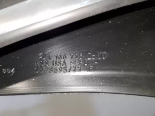 A1667252000 Уплотнитель стекла передней правой двери Mercedes GL X166 Арт ZAP189560, вид 4
