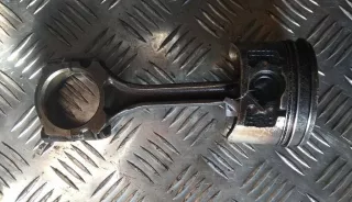 QG15 Поршень Nissan Almera N16 1.5л i Арт 2022671, вид 1