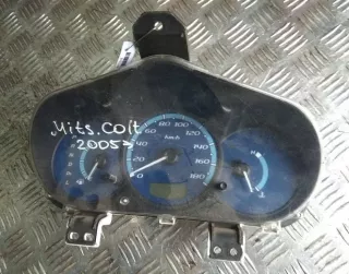  Щиток приборов (приборная панель) Mitsubishi Colt 6 Арт 2023164, вид 1