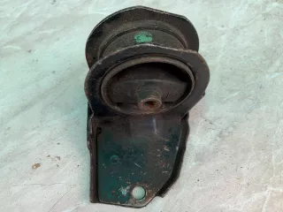  Подушка крепления КПП Mitsubishi Galant 8 Арт 2056616, вид 2
