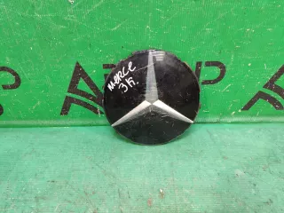 A0008880011 эмблема Mercedes C W205 Арт ARM190795, вид 1