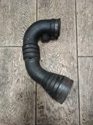 8D0129615A Патрубок интеркулера Volkswagen Passat B4 Арт 15043_7, вид 1