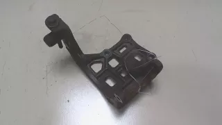 977031C100 Кронштейн компрессора кондиционера Hyundai Getz Арт 7294004, вид 1