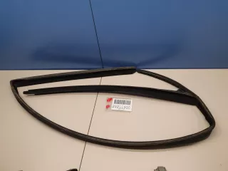 31299905 Уплотнитель стекла передней левой двери Volvo V70 2 Арт ZAP232116, вид 1