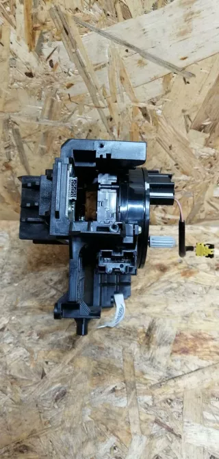 BV6T13N064AF Шлейф руля Ford Focus 3 Арт 00010777, вид 5