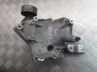 6512340339,6510901327 Кронштейн компрессора кондиционера Mercedes C W205 Арт 00132790, вид 1