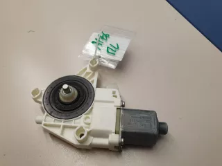 A2469065100 Моторчик стеклоподъёмника передний левый Mercedes A W176 Арт ZAP249012, вид 3