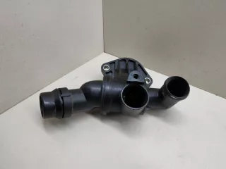 06F121111F Корпус термостата Volkswagen Passat B6 Арт 2070848, вид 2