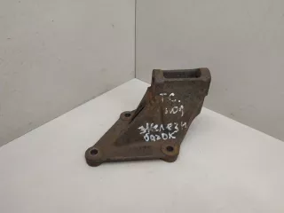 44443-12100 Кронштейн гидроусилителя Toyota Carina E Арт 2070906, вид 1