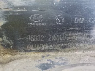 868322W000 Брызговик передний правый Hyundai Santa FE 2 (CM) Арт 566343, вид 1