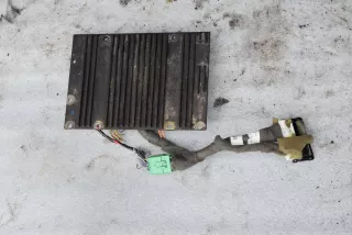 30752374,30752608 Усилитель музыкальный Volvo XC90 1 restailing Арт T615-93-1, вид 2