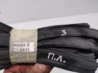 BBM459760C Уплотнитель двери Mazda 3 BL Арт lz176846, вид 1