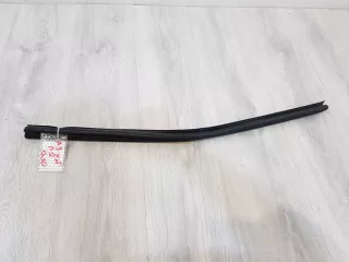 8V4837480 Накладка стекла передней правой двери Audi A3 8V Арт Z191682, вид 1