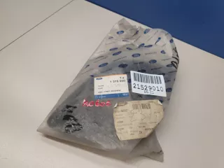 1375900 Рамка противотуманной фары правой Ford Fiesta 5 Арт Z240987, вид 4