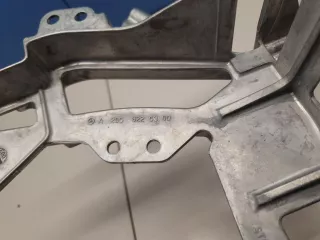 A2056225300 Кронштейн панели радиатора правый Mercedes C W205 Арт Z241518, вид 2