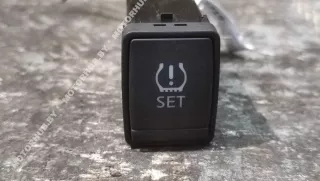  Кнопка (выключатель) Nissan Juke 1 Арт 00067719, вид 1