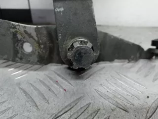 4E0827300G Петля крышки багажника Audi A8 D3 (S8) Арт 00168031, вид 4
