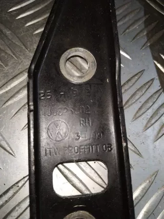 1J0823301 Петля капота Volkswagen Golf 4 Арт 19167, вид 4