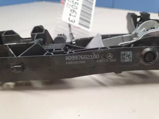 A0997602100 Кронштейн ручки двери передней левой Mercedes C W205 Арт Z280219, вид 2