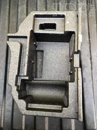 8w0012169 , artEUP1403 Ящик для инструментов Audi A4 B9 Арт EUP1403