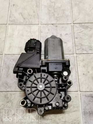4b0959802b, , 101143 , artSMI26692 Моторчик стеклоподъемника Audi A6 C5 (S6,RS6) Арт SMI26692, вид 1