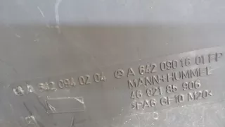Корпус воздушного фильтра Mercedes CLS C219 2006г. 6420901601 - Фото 3