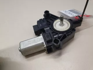 A2469063200 Моторчик стеклоподъёмника задний правый Mercedes A W176 Арт Z283281, вид 1