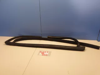 2012594 Уплотнитель стекла двери задний правый Ford Kuga 2 Арт Z199721, вид 1