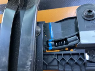 JY32519A02AA Кронштейн панорамной крыши Land Rover Discovery 5 Арт MA114125, вид 5