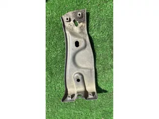 3c0821142 Кронштейн крепления крыла Volkswagen Passat B6 Арт 43060, вид 1