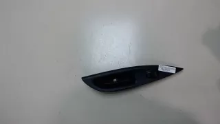  Кнопка стеклоподъемника заднего правого  Mazda 6 1 Арт 8167915