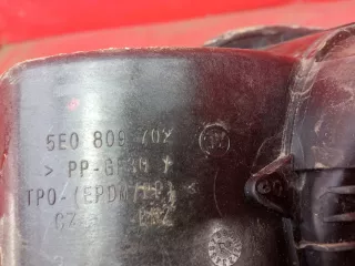 5E0809702 лючок бензобака Skoda Octavia A7 Арт MB37928, вид 4