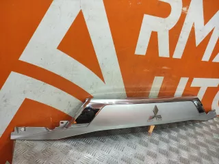 5817A265HE, 5817a265 накладка двери багажника Mitsubishi Outlander 3 restailing 2 Арт AR171410, вид 2