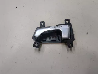826103U000 Ручка внутренняя задняя левая Kia Sportage 3 Арт 8261377, вид 1