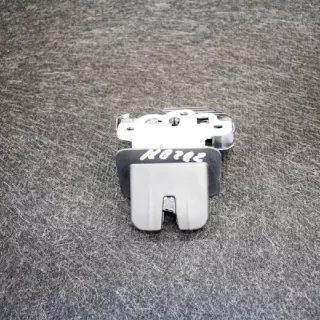 8X0827520 , art227465 Замок багажника Audi A1 Арт 227465, вид 1