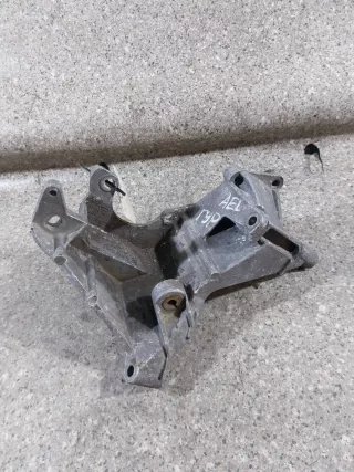 054145523G Кронштейн гидроусилителя Audi 100 C4 Арт 17602012001-1_1, вид 1